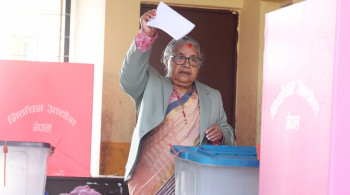 प्रधानमन्त्री कार्कीद्वारा मतदान