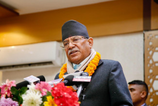 प्रचण्डको चिन्ता- देश अझै संकटमा छ, दुर्घटनामा पर्न सक्छ