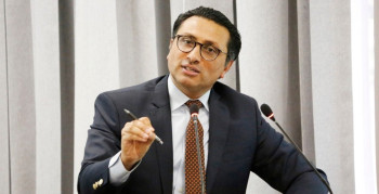 विशिष्ट पदाधिकारी तथा कर्मचारीको इन्धन सुविधामा कटौती