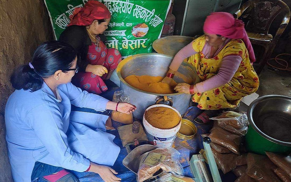 खराब छैनन् सबै सहकारी: दाङका महिला स्वरोजगारको बाटोमा