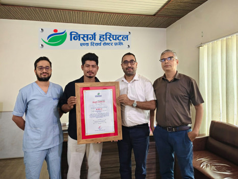 क्रिकेटर लोकेश बम निसर्ग हस्पिटलको ब्रान्ड एम्बासडर 