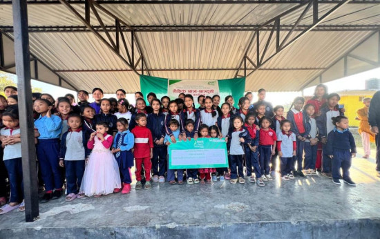 लक्ष्मी आधारभूत विद्यालयका १०४ छात्राहरुलाई, शिवम् सिमेन्टद्वारा छात्रवृत्ति प्रदान