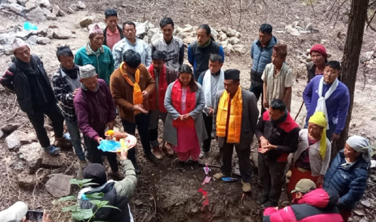 खेतबारीमा सिँचाइ गर्न 'च्यास्मीटार सोलार वाटर लिफ्टिङ आयोजना'