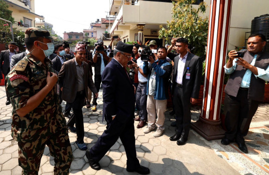प्रचण्ड–देउवा पुगे बालकोट
