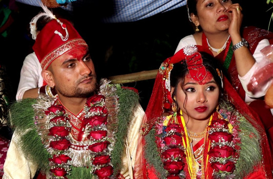 विवाह बन्धनमा बाधिइन् गायिका अस्मिता