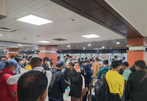 अध्यागमनको सर्भरमा समस्या आउँदा त्रिभुवन विमानस्थल अस्तव्यस्त [तस्बिरहरु]