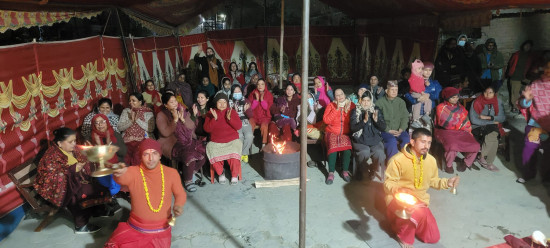 सिनामंगलस्थित लक्ष्मीनारायण मन्दिरमा विशेष आरती