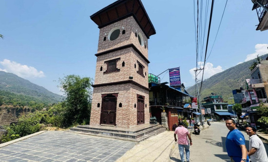 दुई वर्षदेखि चलेको छैन कुश्मा बजारको घण्टाघर