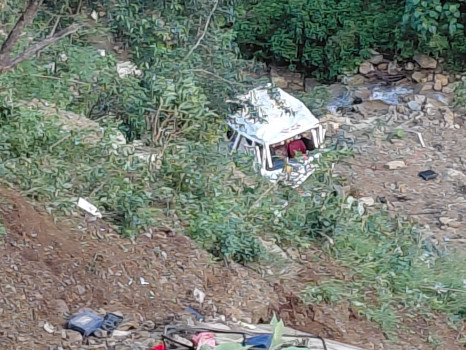 सल्यानमा गाडी दुर्घटना हुँदा ३ जनाको ज्यान गयो