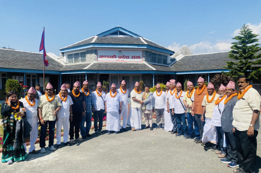 भारतको पुडुचेरी प्रदेशका विधायकहरू पोखरामा