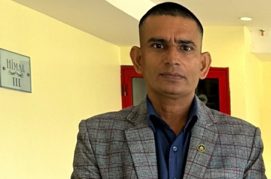 मोबाइलको कभर र सिसा फेर्दा ३५० तिरेका प्रहरी नायब निरीक्षकलाई पर्‍यो १० लाखको करदाता प्रोत्साहन बम्पर उपहार