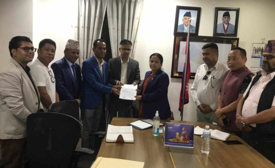 सञ्चारमन्त्री शर्मालाई अकोराब र बानको ज्ञापनपत्र, मागमा मन्त्री सकारात्मक 