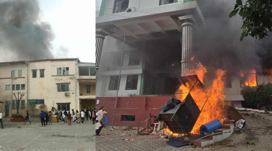 एमाले र कांग्रेसका केन्द्रीय कार्यालयमा तोडफोड र आगजनी