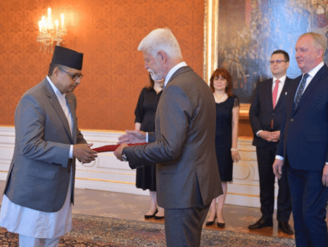 नेपाली राजदूत रुपाखेतीले बुझाए चेक गणतन्त्रका राष्ट्रपतिसमक्ष ओहदाको प्रमाणपत्र