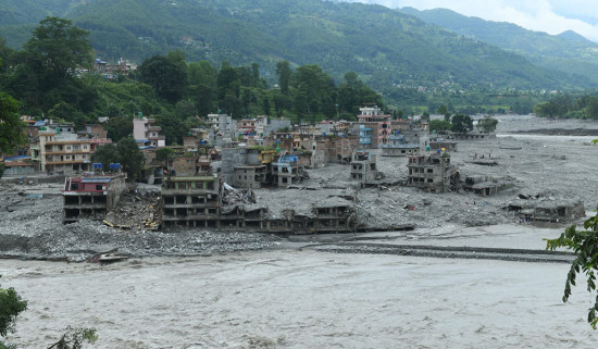 भोटेकोशी बाढीबाट नुवाकोटमा मात्र २६०८ जना सम्पर्कविहिन