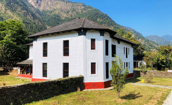 पुरानै स्वरुपमा फर्कियो गलकोट दरबार