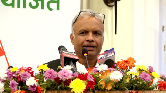 ओलीको वरिपरि कांग्रेसको अर्को खेमा घुमिरहेको छ : गुरुराज घिमिरे