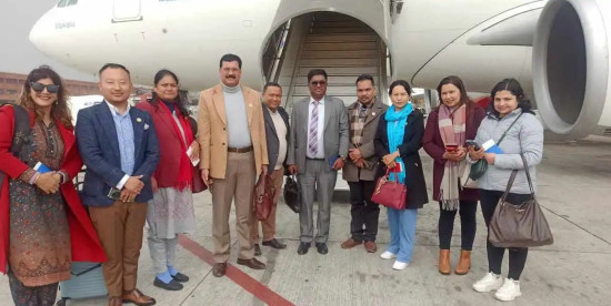 संघीय संसद्को टोली भारत भ्रमणमा