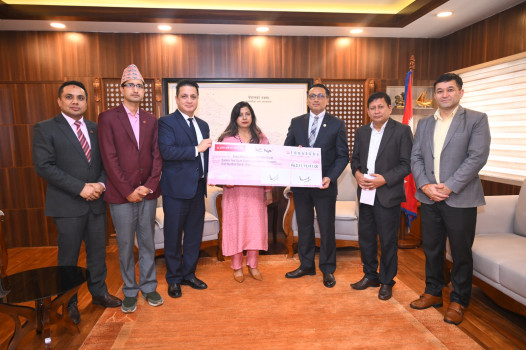 प्रभु बैंकद्वारा भोटेकोशी बाढी प्रभावितका लागि दुई करोड एघार लाख एघार हजार एक सय एघार रुपैयाँ आर्थिक सहयोग