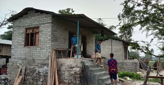 बाढी प्रभावितलाई नगरपालिकाको सुरक्षित आवास