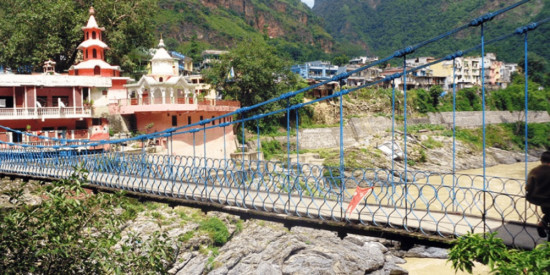 पुल मर्मत गर्न नेपाल-भारतको झुलाघाट नाका बन्द