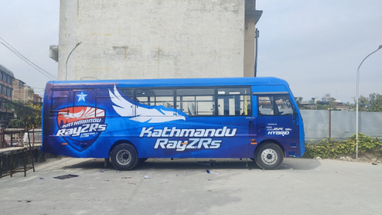 काठमाडौंको संस्कृति बोक्दै काठमाडौं रेजर्सको टिम बस