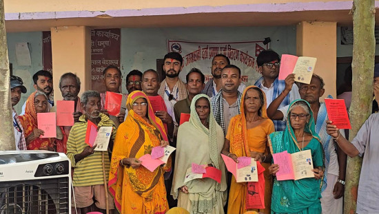 धनुषाको मिथिलामा ३१० परिवारले पाए लालपुर्जा