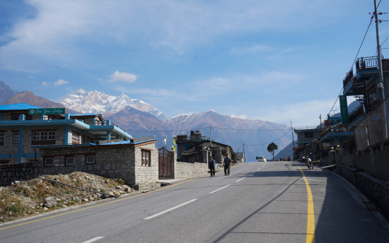 पर्यटक लोभ्याउने लेतेको सुन्दरता