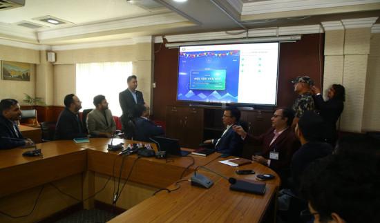 करदाता प्रोत्साहन : १५ जनालाई एक-एक लाख र एक जनाले पाए १० लाख उपहार