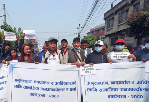 काम नगर्ने नेताहरुलाई ढ्यांग्रो ठटाएर लखेटिने महावीर पुनको चेतावनी