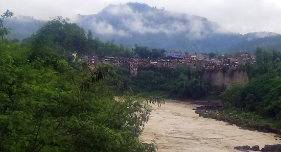 बाढीको जोखिममा भिमाद बजार