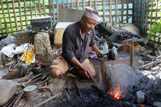 अट्‍चालीस वर्षदेखि आरनमा