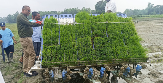 किसानलाई अनुदानमा कृषि यन्त्र