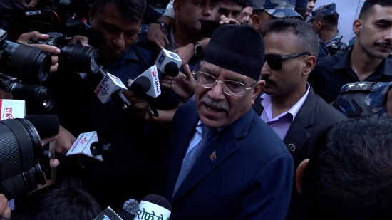 रविलाई भेट्दै प्रचण्डले भने- उहाँमाथि विभेद भयो