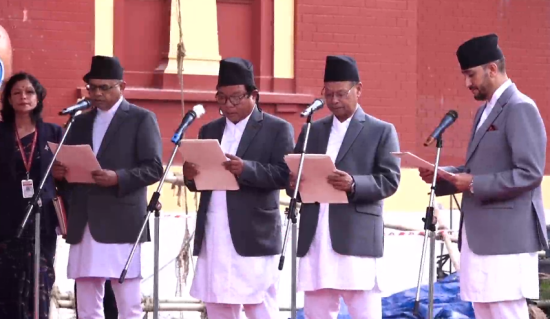 नवनियुक्त चार मन्त्रीले लिए पद तथा गोपनीयताको शपथ 