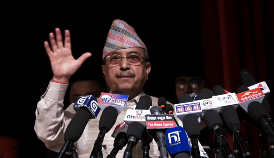केवल व्यक्तिलाई जोडेर बनाएको एकताले वीपीको उचाइ छुन सक्दैन : पूर्णबहादुर खड्का