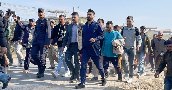 नारायणगढ–बुटवल खण्डमा रास्वपाको पैदल यात्रा