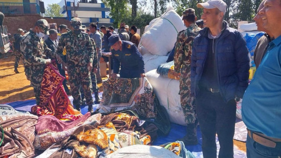 भूकम्प प्रभावित क्षेत्रमा राहत सामग्री वितरण, अस्थायी हेल्थपोष्ट सञ्‍चालन