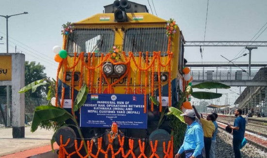 प्रधानमन्‍त्रीले दिल्लीबाट उद्घाटन गरेको रेल सञ्‍चालनको विवादले १० दिनसम्म पनि फर्किएन 