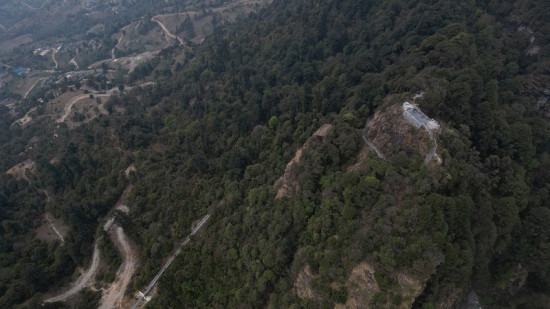 २६ सय मिटरको उचाइमा भ्यू प्वाइन्ट र पदमार्ग