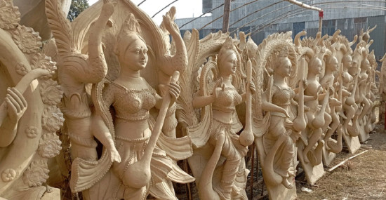 सरस्वतीका मूर्ति बनाउन भ्याईनभ्याई