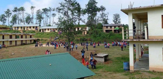  एक्कासी विद्यार्थी बेहोस हुन थालेपछि पठनपाठन प्रभावित