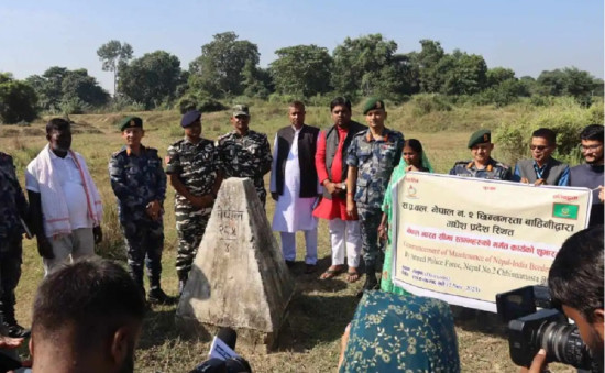 मधेश प्रदेशमा दशगजा क्षेत्रका सीमास्तम्भ मर्मत सुरु