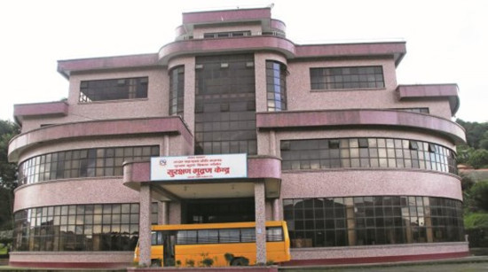 आधा दर्जन कागजपत्र सरकारले मात्रै छाप्ने