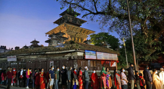 तलेजुमा बिहानैदेखि लामो लाइन
