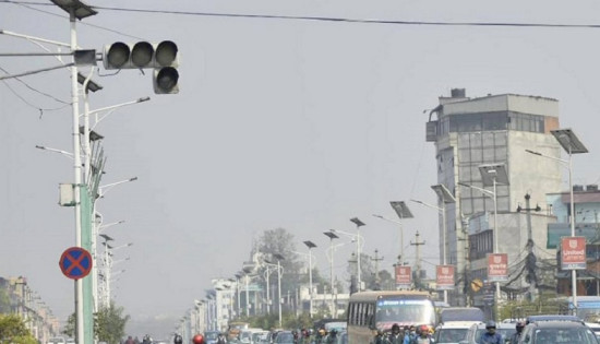 पानी पर्दा किन अस्तव्यस्त हुन्छ ट्राफिक?