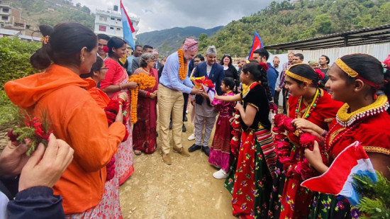'लग्जम्बर्गजस्तै बेथानचोक'