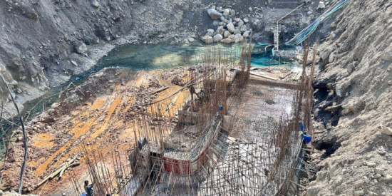 बत्ती पुग्ने आशामा अपिवासी