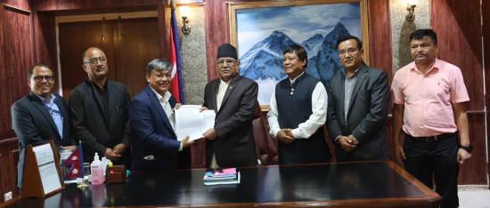काम गरेको पैसा नपाएपछि ठेकेदारले प्रधानमन्त्री गुहारे