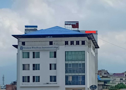 छात्रालाई दुर्व्यवहार गरेको आरोपमा ह्वाइटहाउस कलेजका कर्मचारी पक्राउ